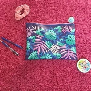 Wet/dry waterproof pouch